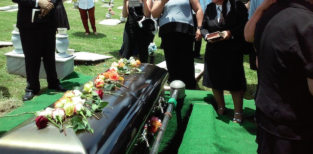  Tips to save on funeral costs